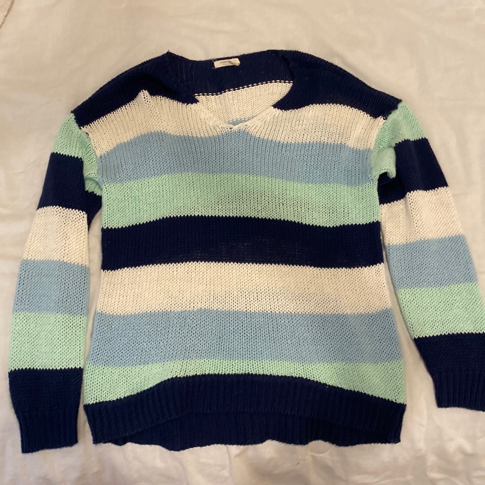 i’m seeking a cute cardigan from harper heritage